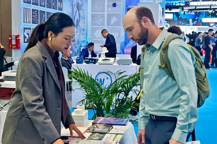 CMEF 精彩时刻：医械科技绽放，创新图景共绘